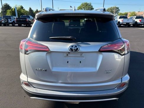 Used 2016 Toyota RAV4 XLE AWD/4WD image 6