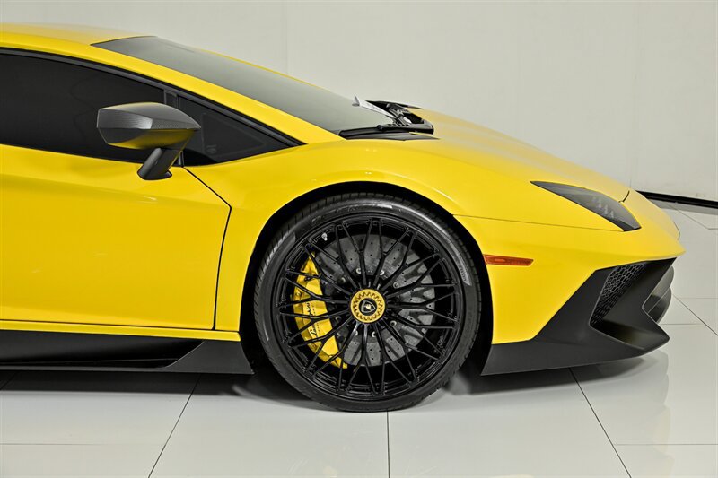 Used 2017 Lamborghini Aventador LP 750-4 Superveloce AWD/4WD image 21