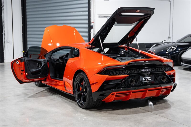 Used 2020 Lamborghini Huracan EVO AWD/4WD image 34