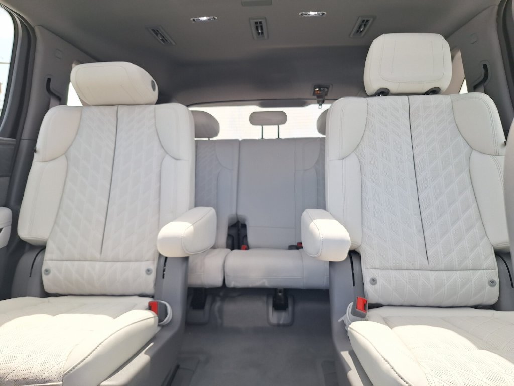 New 2026 Cadillac Escalade IQ Sport 1 w/ LPO, ONYX Package AWD/4WD image 26