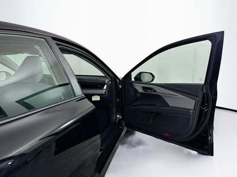 Used 2025 Toyota Camry LE w/ Convenience Package FWD image 30