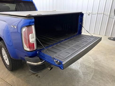 Used 2018 GMC Canyon 4x4 Extended Cab w/ Convenience Package image 10