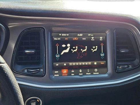 Used 2022 Dodge Challenger SXT image 12