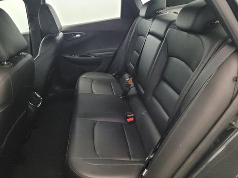 Used 2018 Chevrolet Malibu LT w/ Leather Package FWD image 18