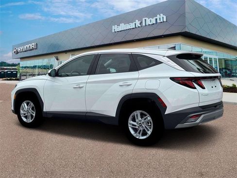 New 2026 Hyundai Tucson SE image 4