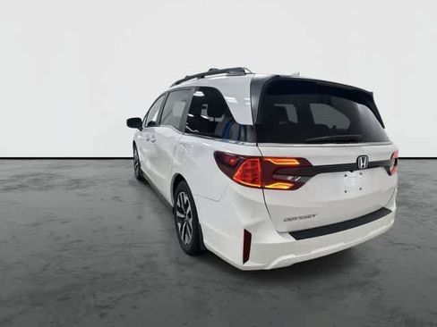 Certified 2025 Honda Odyssey EX-L image 2