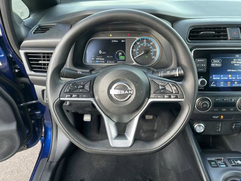 Certified 2023 Nissan Leaf S image 11