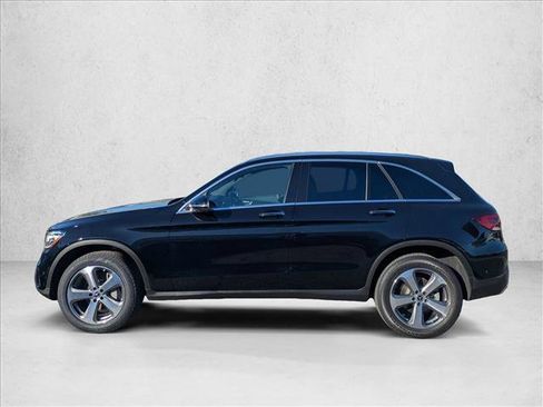 Used 2022 Mercedes-Benz GLC 300 4MATIC image 9