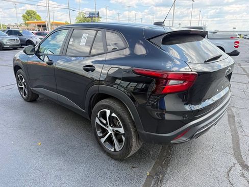 Used 2024 Chevrolet Trax RS FWD image 9