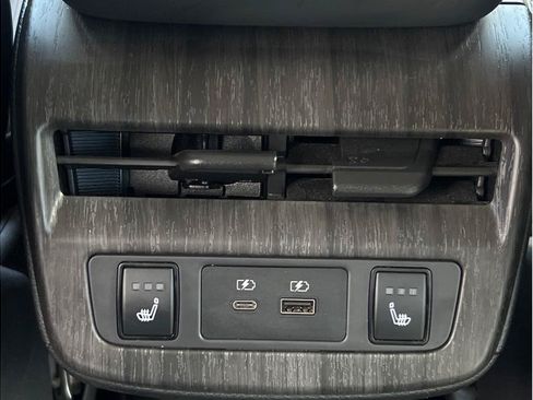 Used 2023 Nissan Ariya FWD image 10