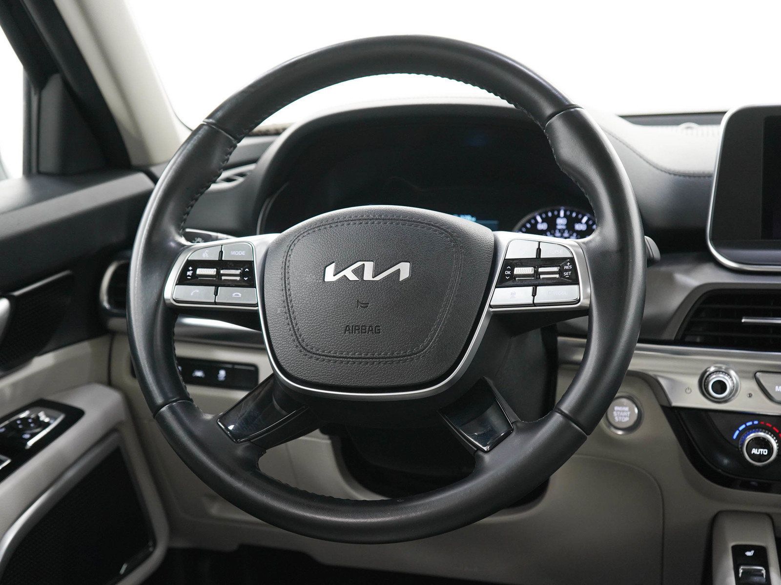 Used 2022 Kia Telluride S AWD/4WD image 17
