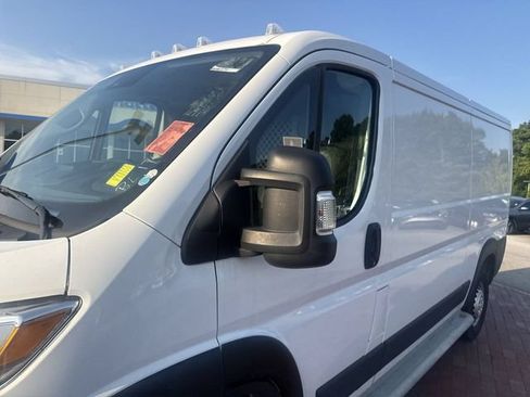 Used 2025 RAM ProMaster 2500 w/ U-Haul Equipment Group FWD image 5