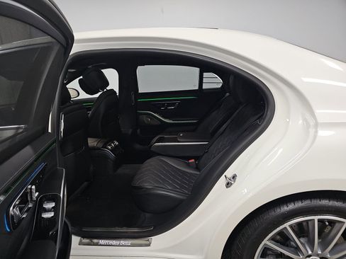 Used 2023 Mercedes-Benz S 580 4MATIC Sedan image 9