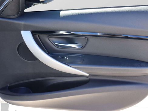 Used 2017 BMW 330i xDrive Sedan image 33