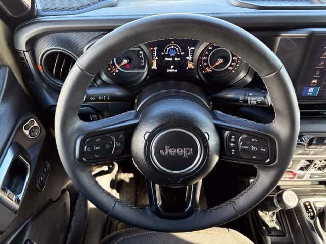 Used 2025 Jeep Gladiator Mojave w/ Convenience Group AWD/4WD image 24