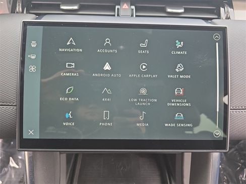 Certified 2025 Land Rover Discovery Sport Dynamic SE image 23