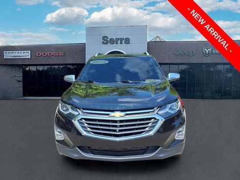Used 2019 Chevrolet Equinox Premier FWD image 2