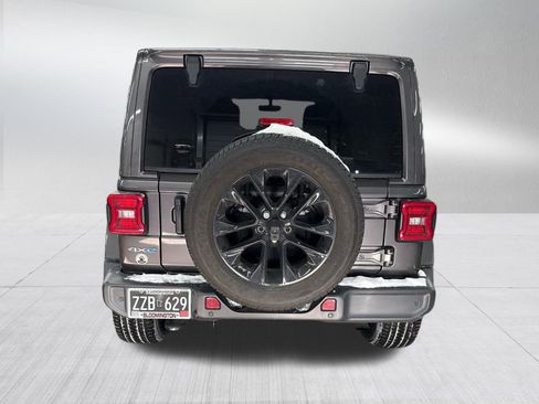 Used 2021 Jeep Wrangler Unlimited Sahara w/ Cold Weather Group image 5