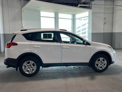 Used 2015 Toyota RAV4 LE AWD/4WD image 7