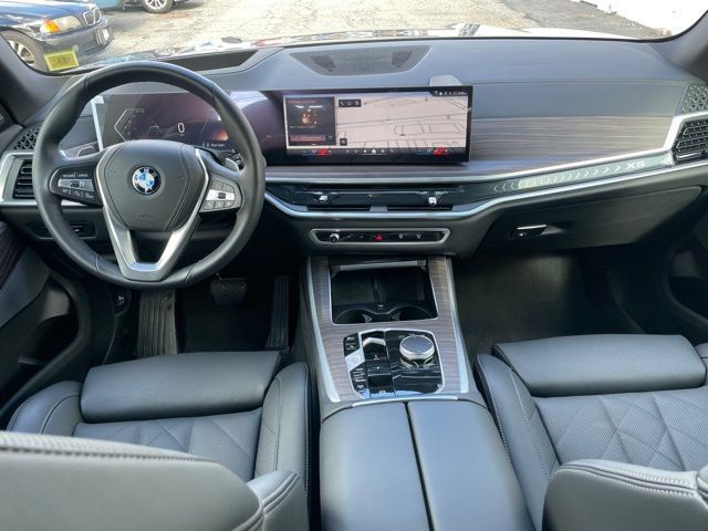 Used 2026 BMW X5 xDrive40i w/ Premium Package AWD/4WD image 11