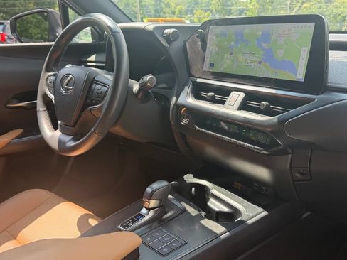 Used 2025 Lexus UX 300h AWD w/ Cold Area Package image 15