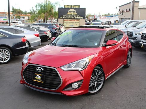 Used 2016 Hyundai Veloster Turbo w/ Option Group 04 FWD image 37