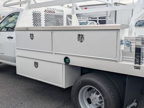 New 2026 GMC Sierra 3500 Pro w/ Convenience Package RWD image 11
