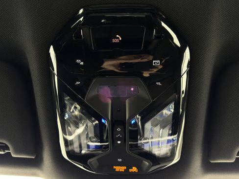 Used 2023 BMW i7 xDrive60 w/ Executive Package 2 image 35