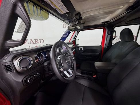Used 2019 Jeep Wrangler Unlimited Sahara AWD/4WD image 25