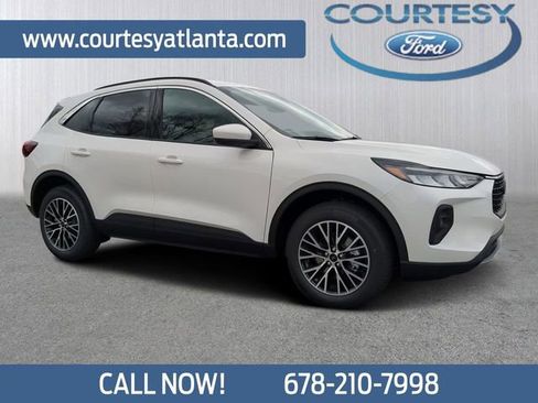 Used 2024 Ford Escape SE image 1