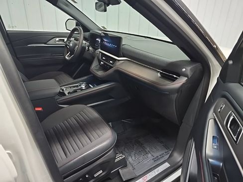 Used 2025 Ford Explorer ST-Line w/ Premium Package AWD/4WD image 21