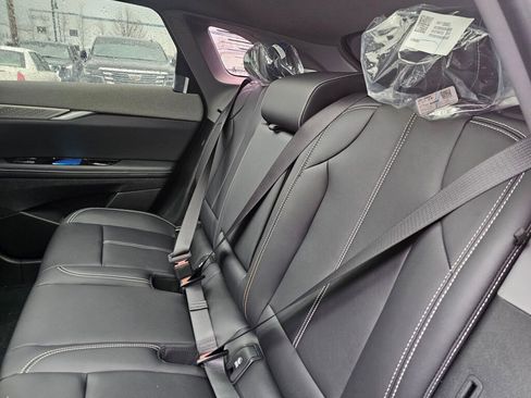 New 2026 Cadillac Optiq Luxury 1 image 22