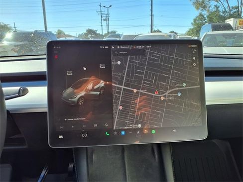 Used 2023 Tesla Model Y Long Range image 18