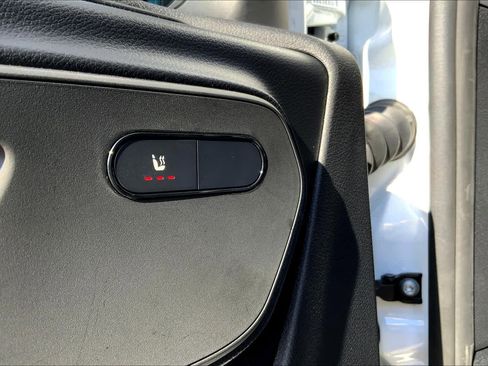 Used 2025 Mercedes-Benz Sprinter 2500 image 11