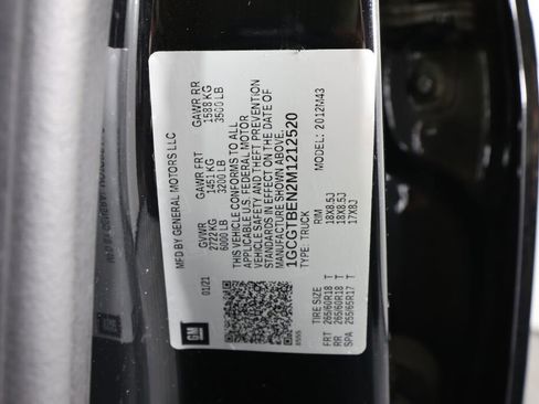 Used 2021 Chevrolet Colorado W/T w/ Custom Special Edition image 38