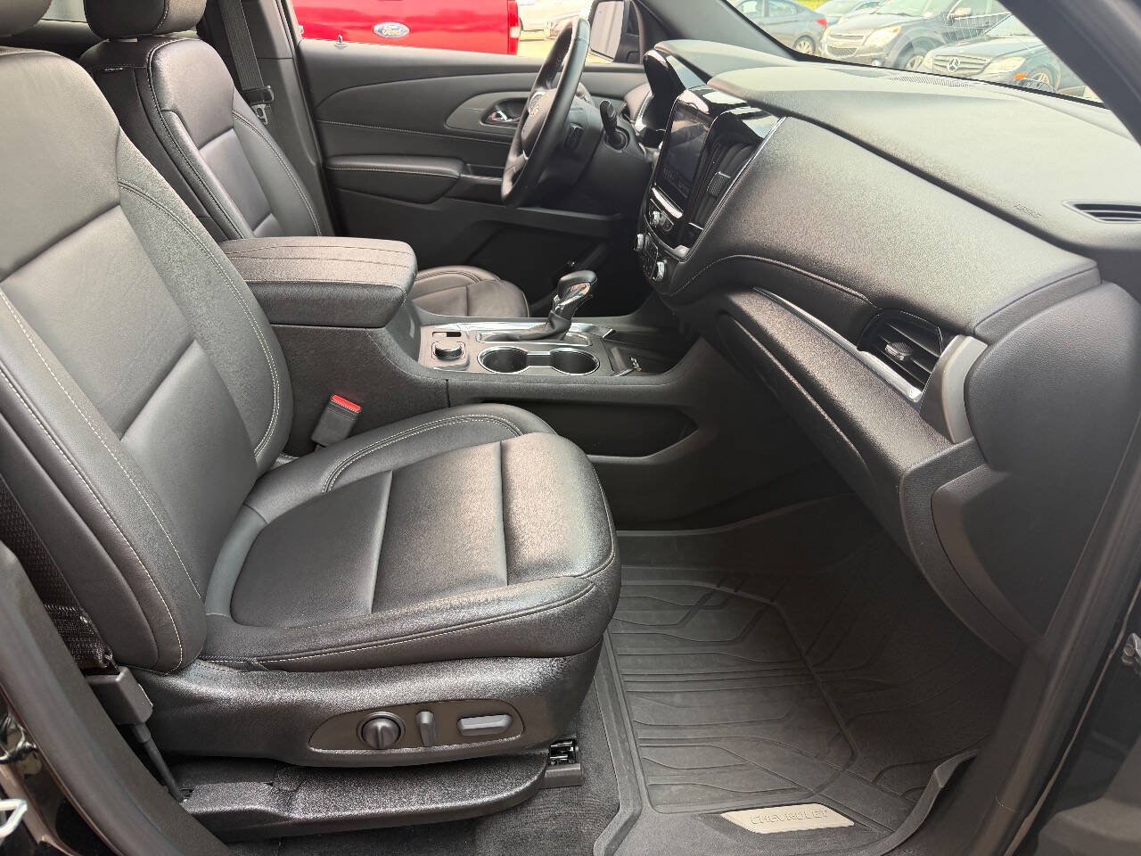 Used 2023 Chevrolet Traverse LT AWD/4WD image 20
