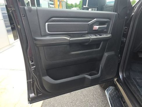 Certified 2025 RAM 2500 Big Horn AWD/4WD image 11