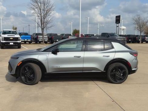 New 2026 Chevrolet Equinox EV RS image 5