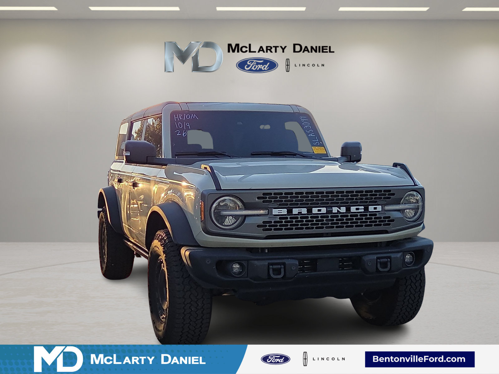 Certified 2025 Ford Bronco Badlands AWD/4WD image 1