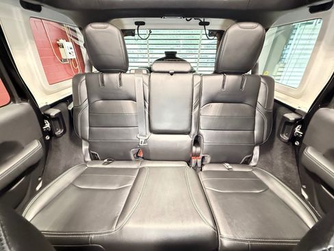 Used 2022 Jeep Wrangler Unlimited Sahara w/ Cold Weather Group AWD/4WD image 36