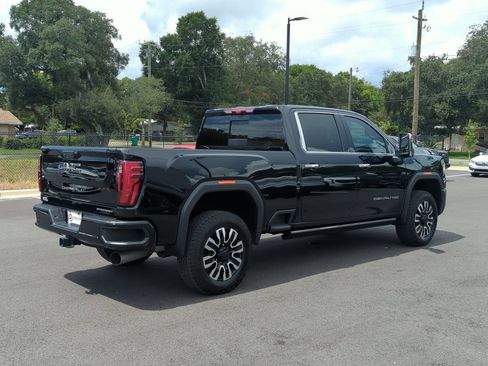 Used 2025 GMC Sierra 3500 Denali Ultimate AWD/4WD image 7