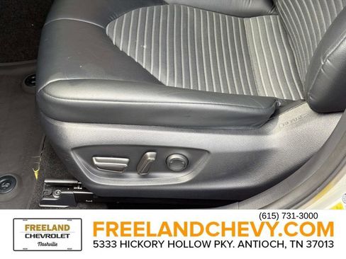 Used 2023 Toyota Camry SE w/ Convenience Package FWD image 29