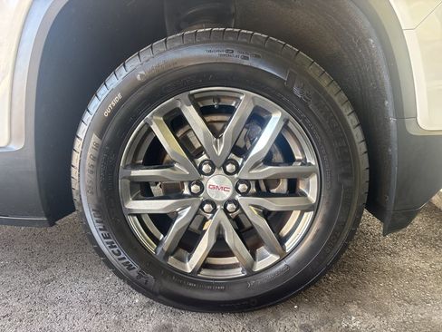 Used 2017 GMC Acadia SLT image 60