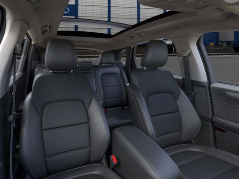 New 2026 Ford Escape SE w/ Class II Trailer Tow Package FWD image 12