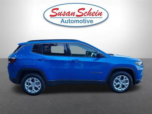 Used 2024 Jeep Compass Latitude AWD/4WD image 22