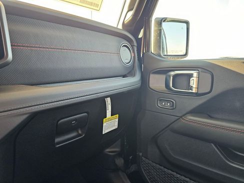 New 2025 Jeep Wrangler Unlimited Rubicon image 25