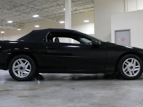 Used 1995 Chevrolet Camaro Z28 RWD image 37