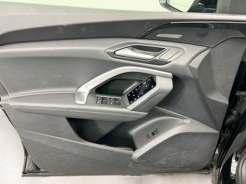 Used 2025 Audi Q5 Premium Plus w/ Premium Plus image 23