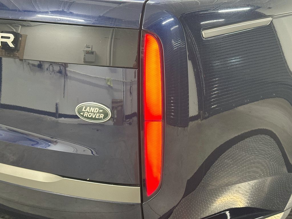 Certified 2023 Land Rover Range Rover SE AWD/4WD image 33