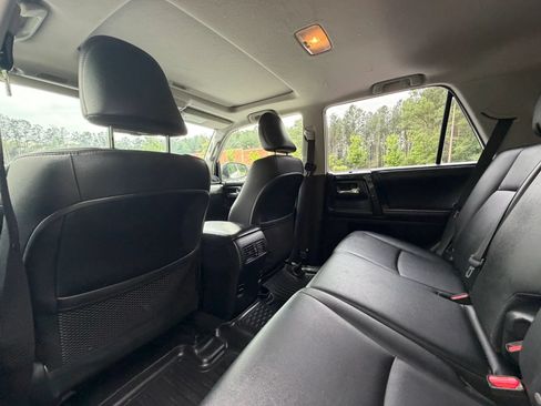 Used 2017 Toyota 4Runner TRD Off-Road Premium AWD/4WD image 16